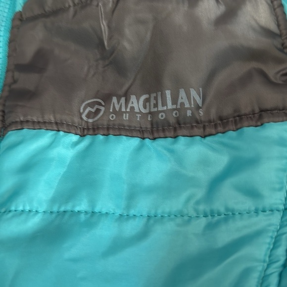 Magellan Teal and Gray Unisex Puffer Jacket - Picture 2 of 11